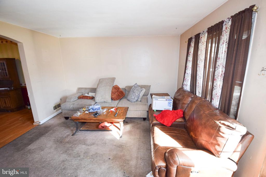 Image 2 of property listing at 7842 LOCKWOOD RD, Baltimore, MD 21222
