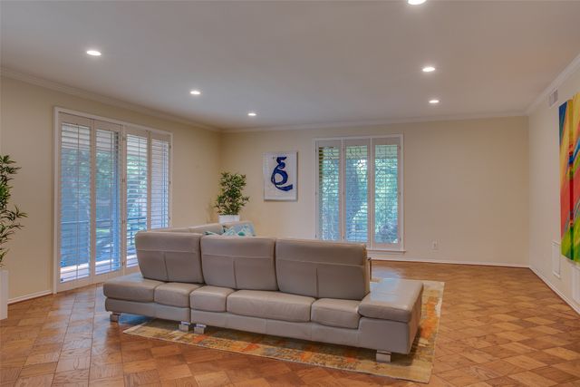 6314 Bandera Avenue C, Dallas, TX 75225