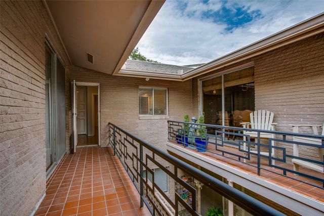 6314 Bandera Avenue C, Dallas, TX 75225