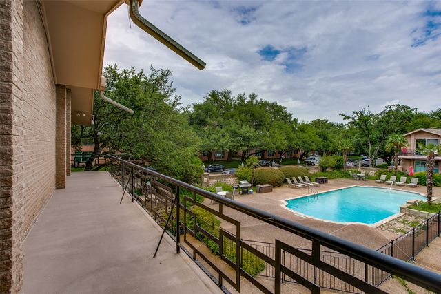 6314 Bandera Avenue C, Dallas, TX 75225