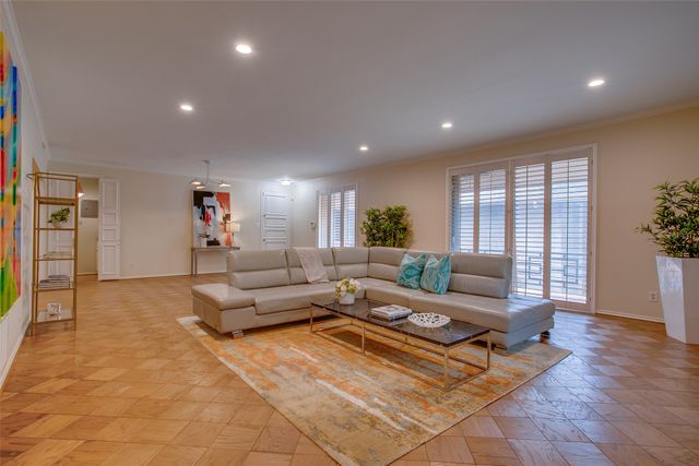 6314 Bandera Avenue C, Dallas, TX 75225