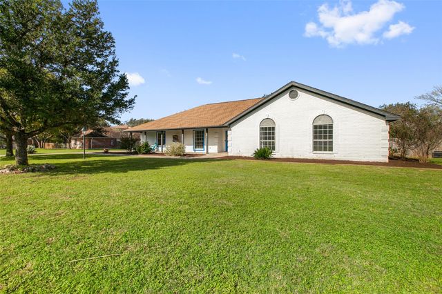 124 Poplar DR, Buda, TX 78610