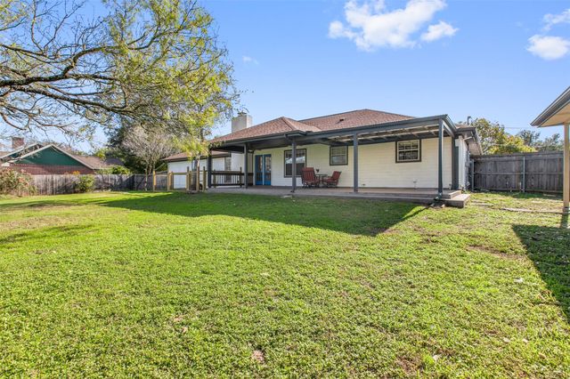 124 Poplar DR, Buda, TX 78610