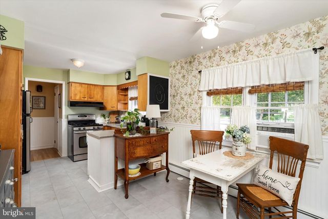29 MARIO DR, Hamilton, NJ 08690