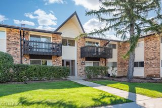 13A Kingery Quarter 203, Willowbrook, IL 60527