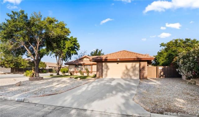 8518 Valley View, Hesperia, CA 92344