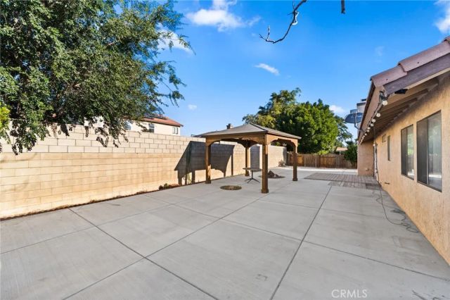 8518 Valley View, Hesperia, CA 92344