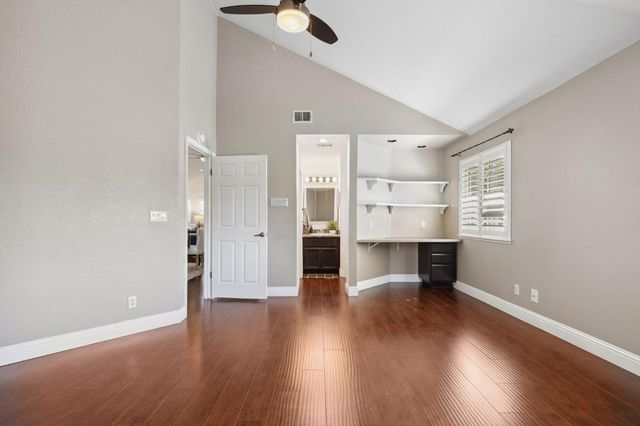 4006 Canyon Dr, Fair Oaks, CA 95628