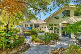 4006 Canyon Dr, Fair Oaks, CA 95628