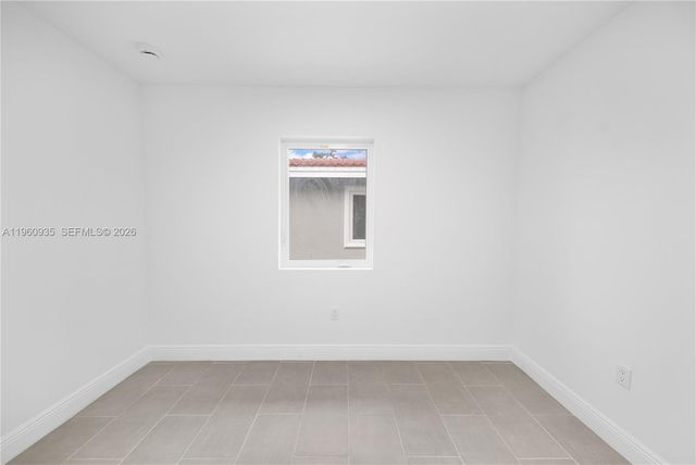 529 NW 56th St, Miami, FL 33127