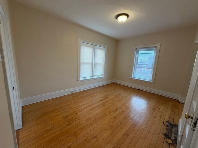 15 Lynde St 33, Salem, MA 01970