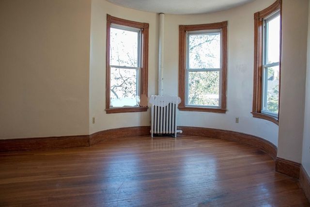 336 Centre Street 2, Boston, MA 02130