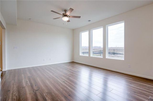 12426 S Redwood Street, Lee's Summit, MO 64086