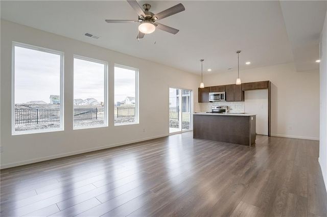 12426 S Redwood Street, Lee's Summit, MO 64086