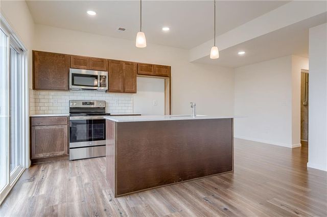 12426 S Redwood Street, Lee's Summit, MO 64086