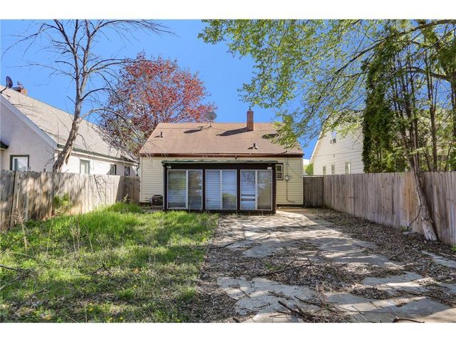 1135 Magnolia Avenue E, Saint Paul, MN 55106