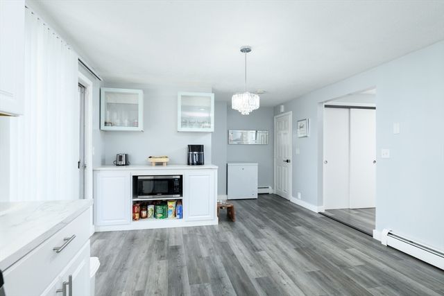 16 Vincent Cir, Worcester, MA 01604