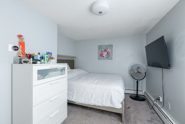 16 Vincent Cir, Worcester, MA 01604