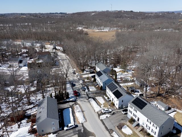 16 Vincent Cir, Worcester, MA 01604