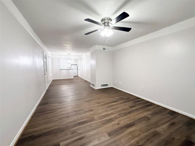 500 Willow Drive C8, Lake Jackson, TX 77566