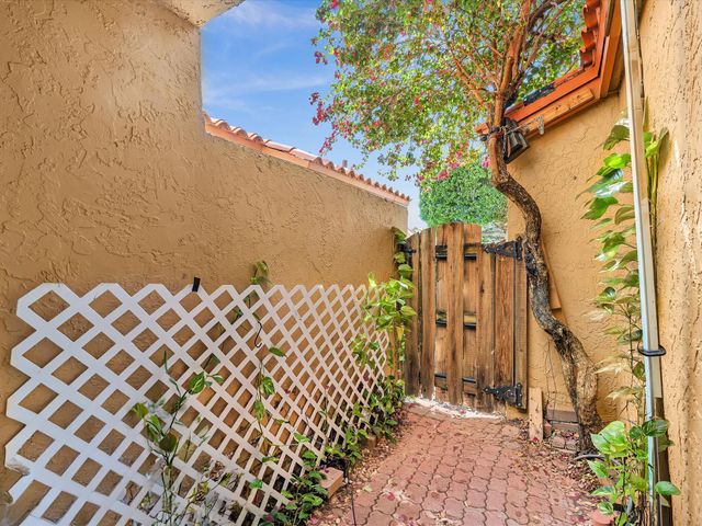 19982 Villa Lante Place, Boca Raton, FL 33434