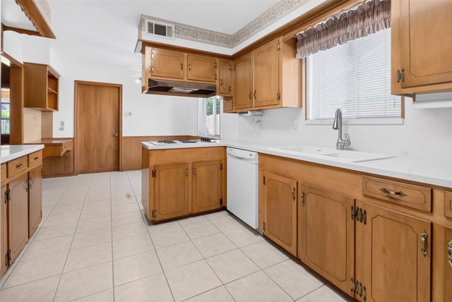 12507 Kingsride Lane, Houston, TX 77024