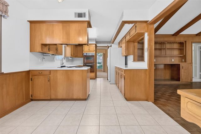 12507 Kingsride Lane, Houston, TX 77024