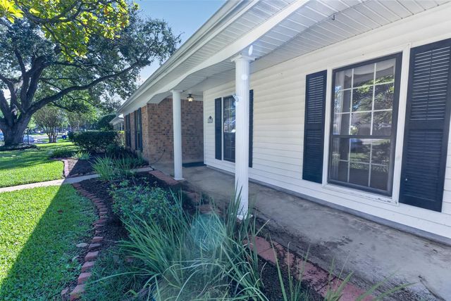 12507 Kingsride Lane, Houston, TX 77024