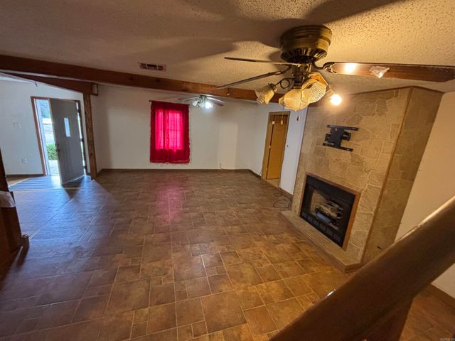 703 W 4Th St, Lonoke, AR 72086