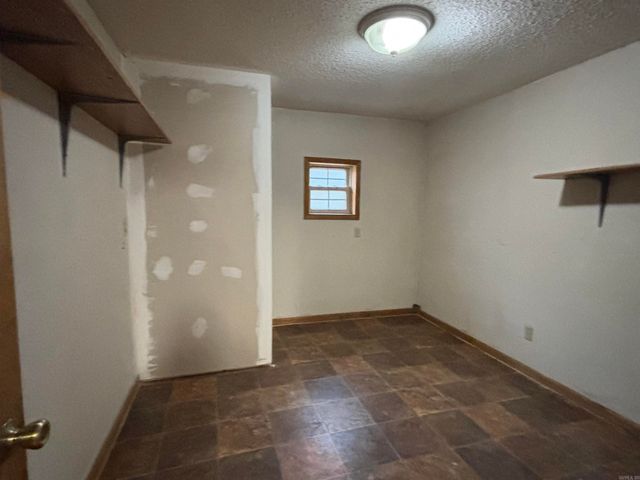 703 W 4Th St, Lonoke, AR 72086