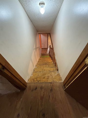 703 W 4Th St, Lonoke, AR 72086