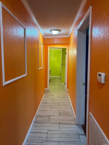 703 W 4Th St, Lonoke, AR 72086