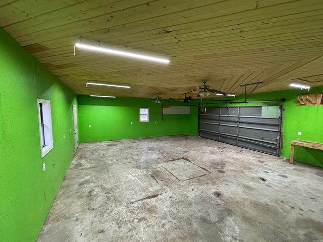 703 W 4Th St, Lonoke, AR 72086