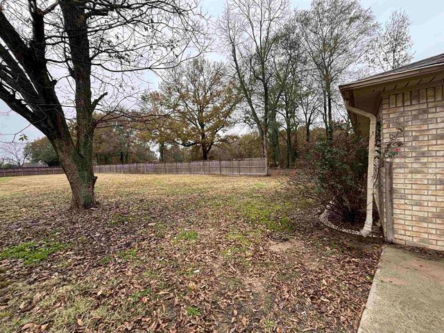 703 W 4Th St, Lonoke, AR 72086