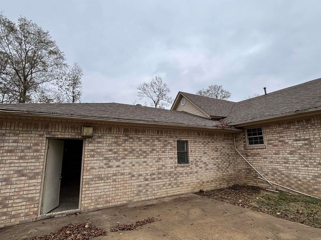 703 W 4Th St, Lonoke, AR 72086