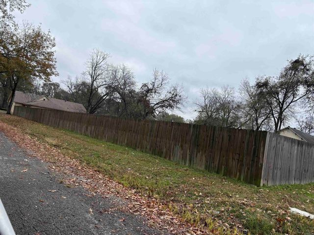 703 W 4Th St, Lonoke, AR 72086