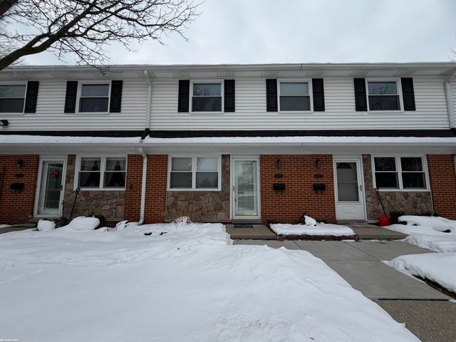 45183 Kensington Street, Utica, MI 48317