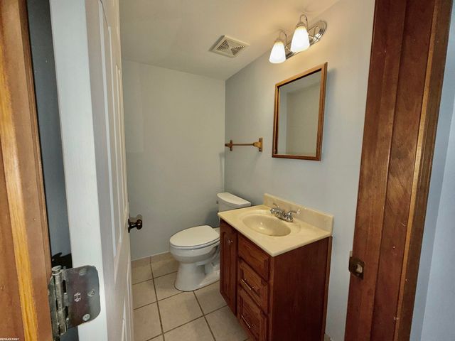 45183 Kensington Street, Utica, MI 48317