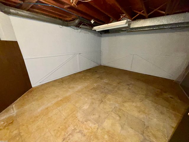 45183 Kensington Street, Utica, MI 48317