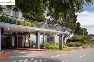 2 Commodore Dr D275, Emeryville, CA 94608