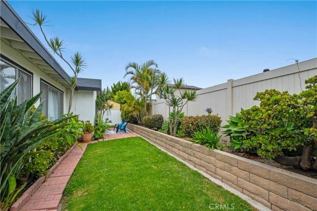 20852 Lancelot Lane, Huntington Beach, CA 92646