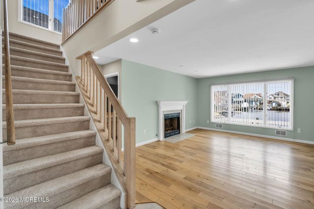 30 Toppinglift Drive, Bayville, NJ 08721