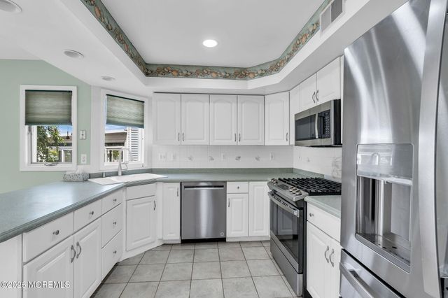 30 Toppinglift Drive, Bayville, NJ 08721