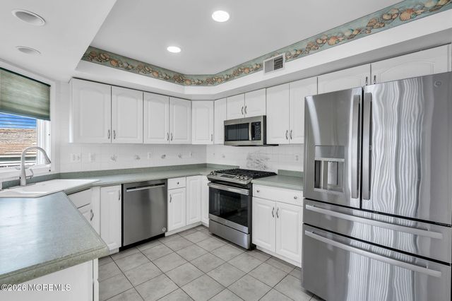 30 Toppinglift Drive, Bayville, NJ 08721