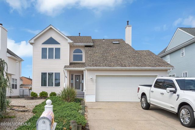 30 Toppinglift Drive, Bayville, NJ 08721