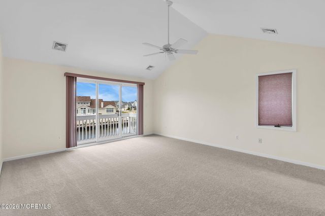 30 Toppinglift Drive, Bayville, NJ 08721