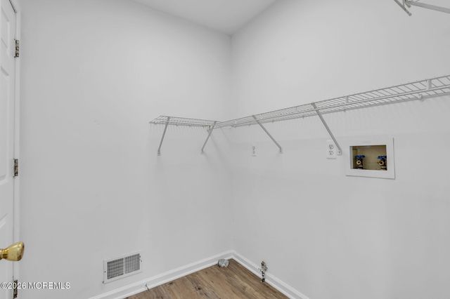 30 Toppinglift Drive, Bayville, NJ 08721