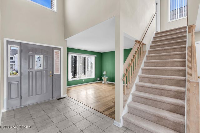 30 Toppinglift Drive, Bayville, NJ 08721