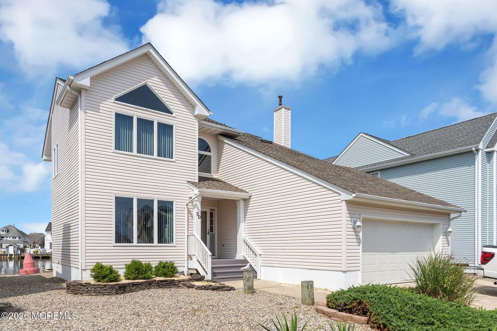 30 Toppinglift Drive, Bayville, NJ 08721
