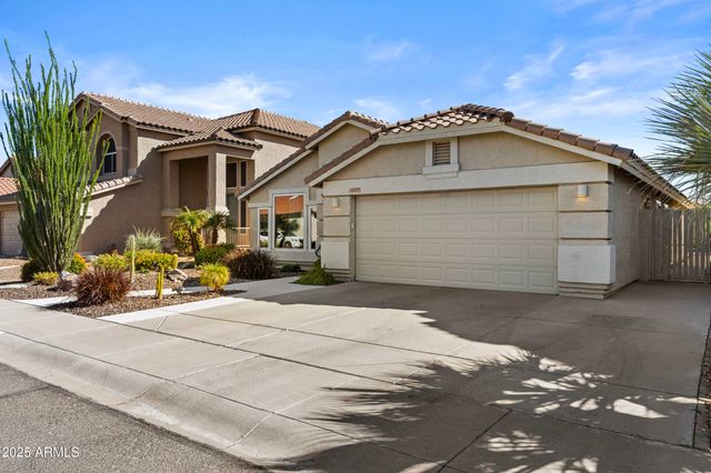 16025 S 10TH Place, Phoenix, AZ 85048